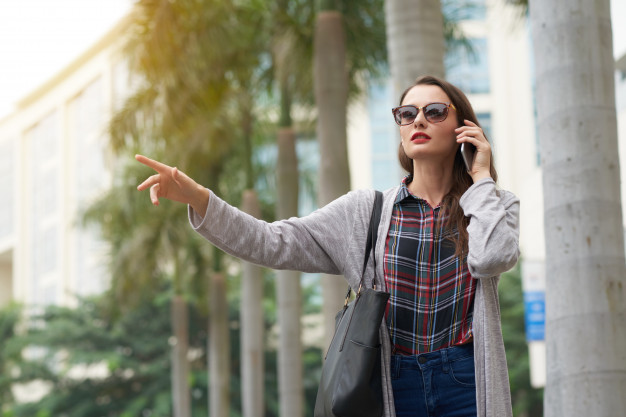 Claves para saber cómo pedir un taxi por teléfono